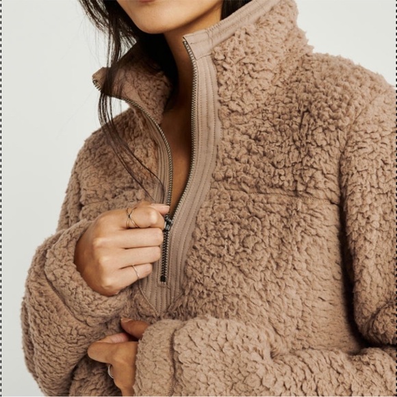 Abercrombie & Fitch Jackets & Blazers - Maroon ABERCROMBIE Sherpa Fleece Zip